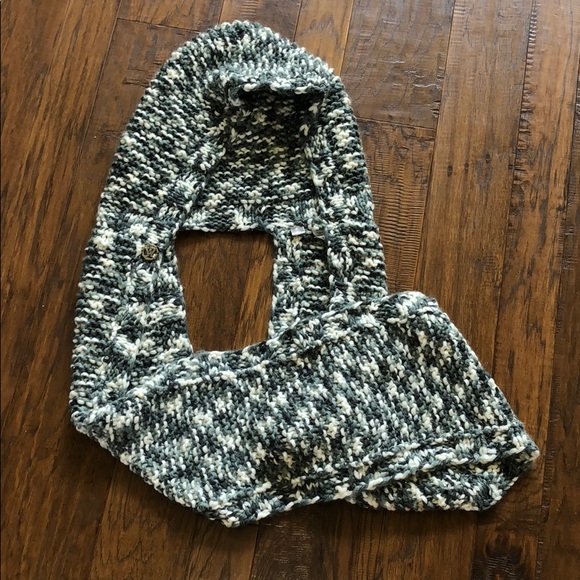 lululemon athletica Accessories - Lululemon infinity scarf with hood